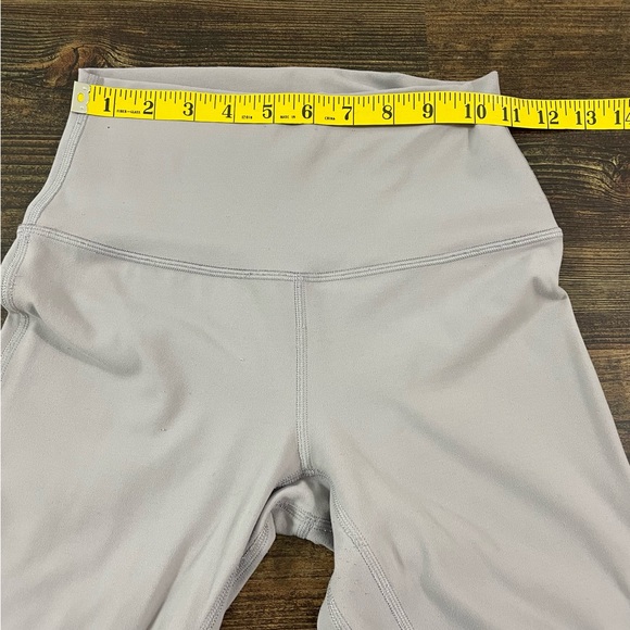 LULULEMON Align 25” High Waisted Leggings, Size 4 - Picture 5 of 9